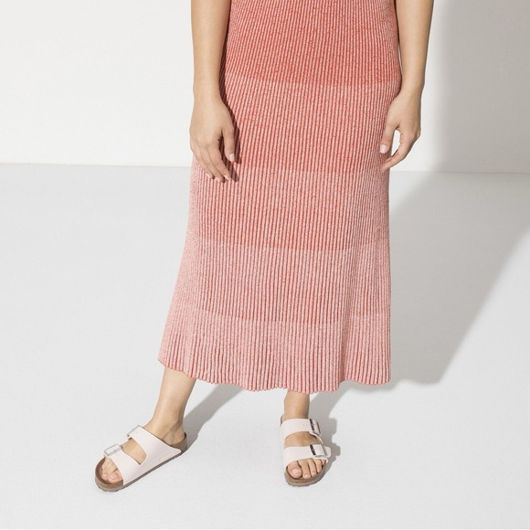 Birkenstock Arizona Vegan in Light Rose - Picture 5 of 7